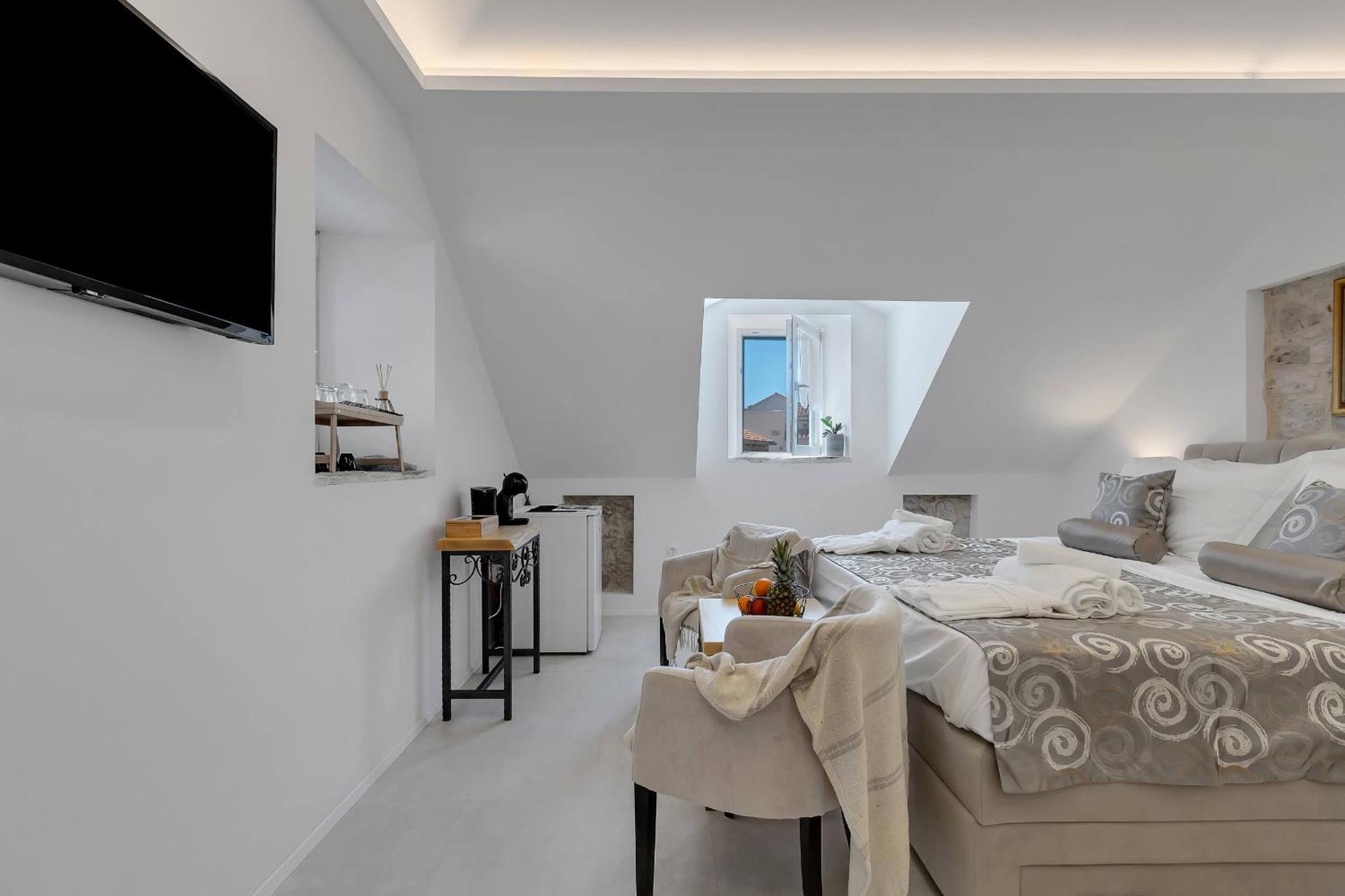 ماكارسكا Luxury Rooms Palace B&B المظهر الخارجي الصورة