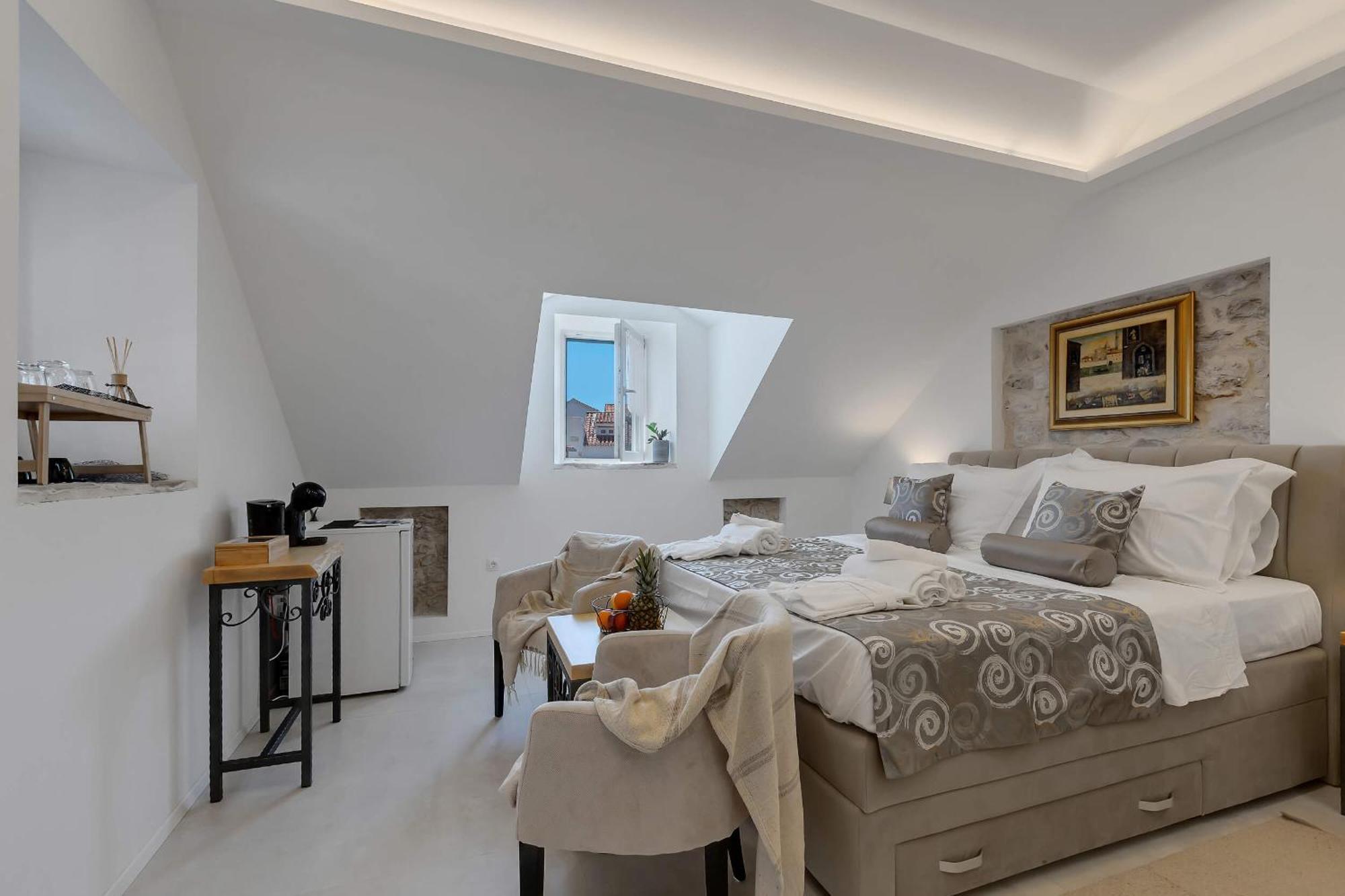ماكارسكا Luxury Rooms Palace B&B المظهر الخارجي الصورة