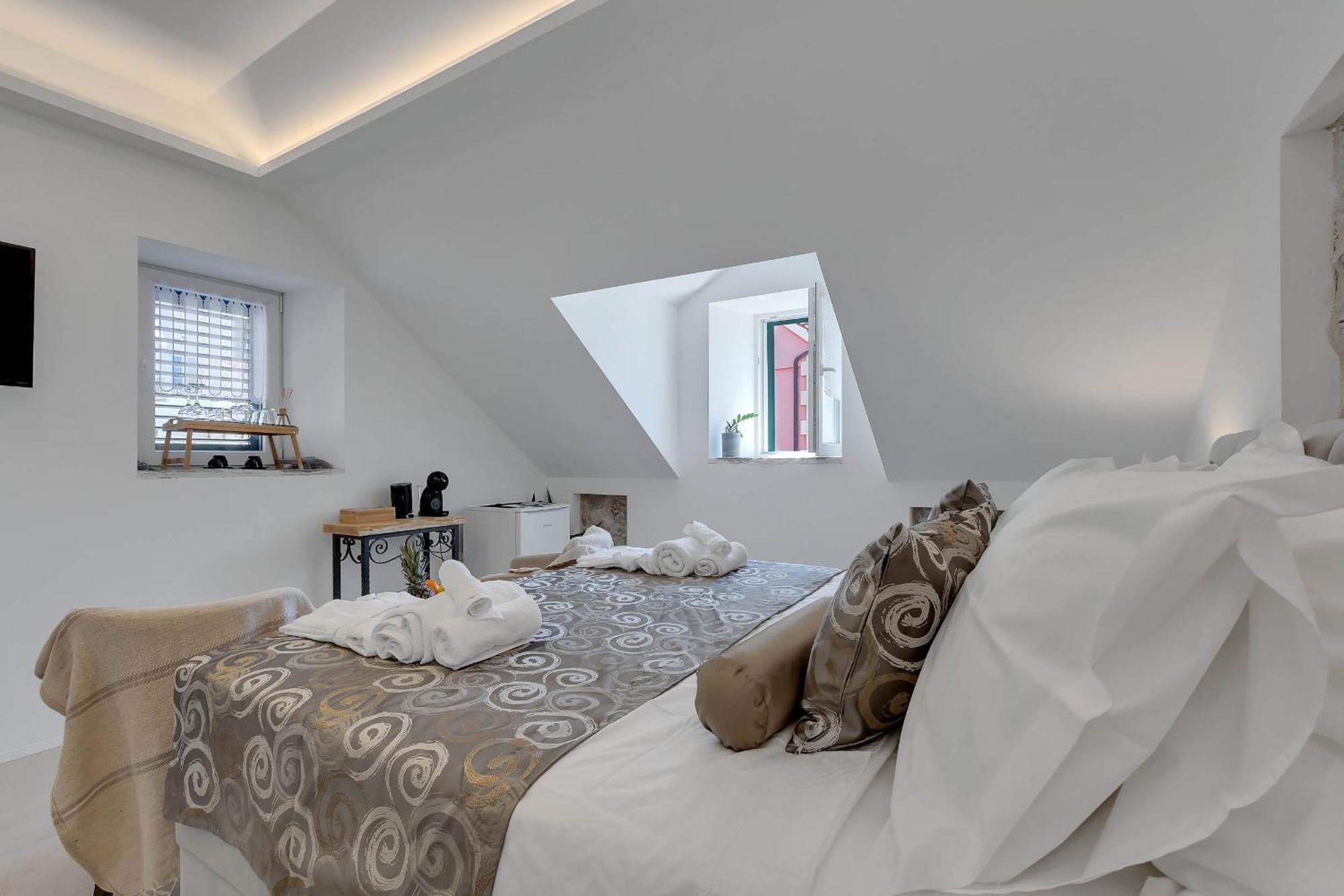 ماكارسكا Luxury Rooms Palace B&B المظهر الخارجي الصورة