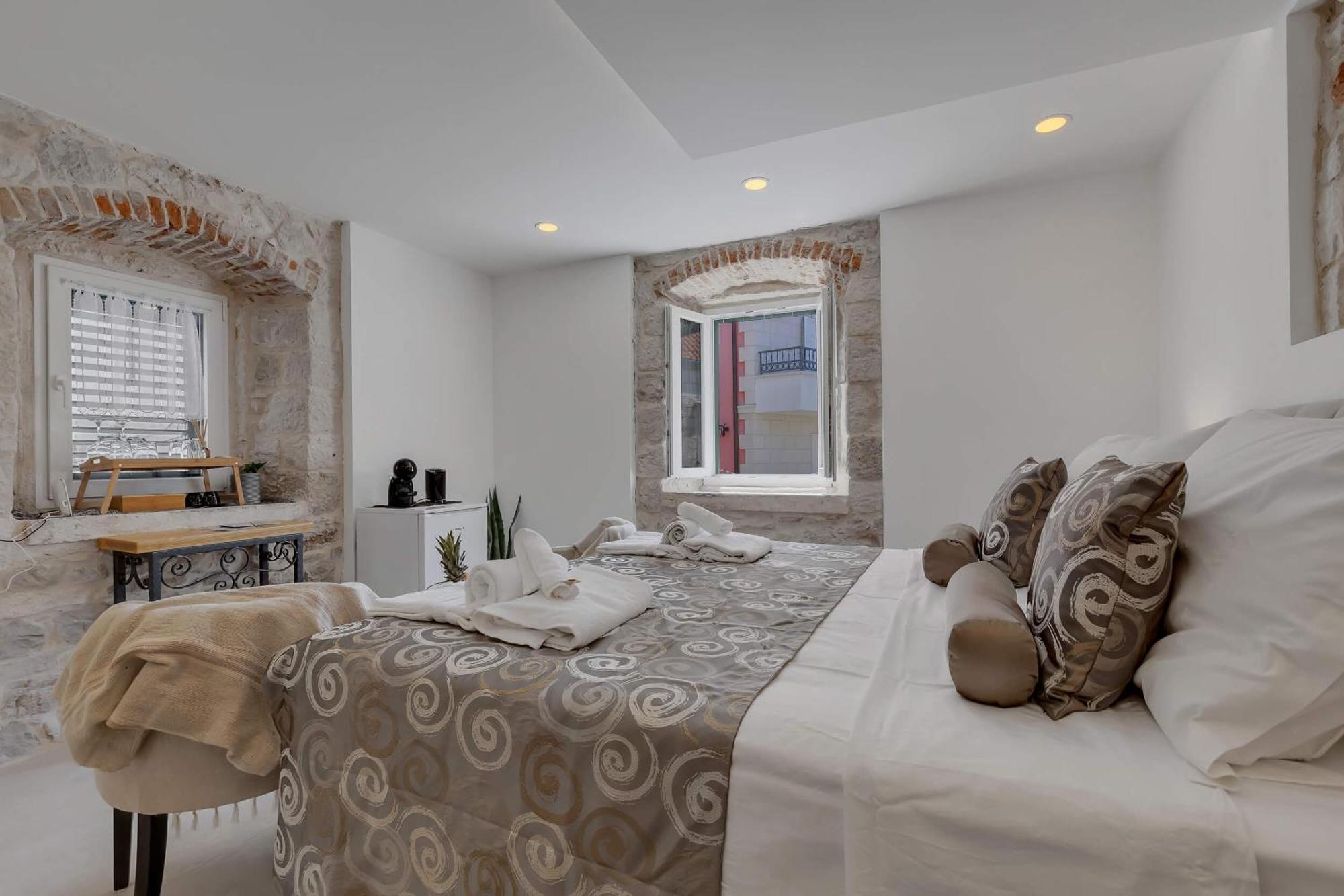 ماكارسكا Luxury Rooms Palace B&B المظهر الخارجي الصورة